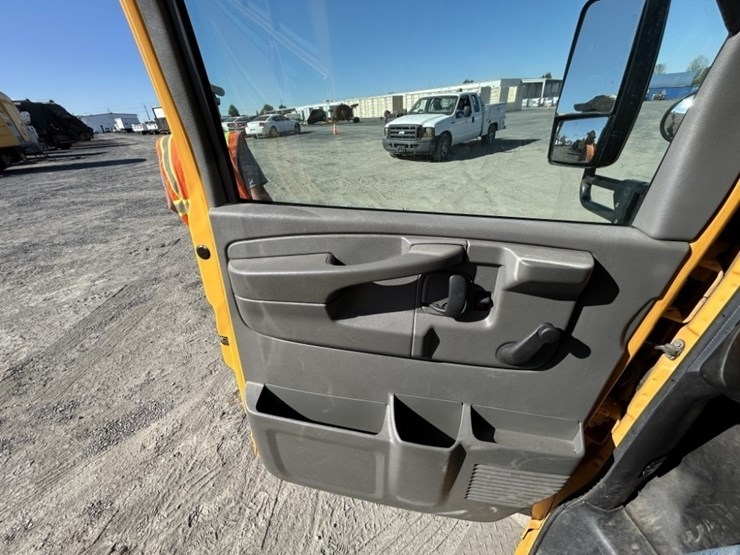 2008-chevrolet-express-school-bus-image-17