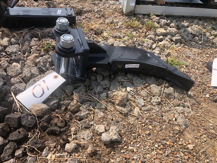#10-•-mini-excavator-ripper-attachment-image-1