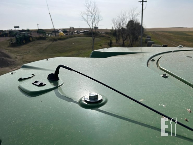 2021-john-deere-s790-image-96