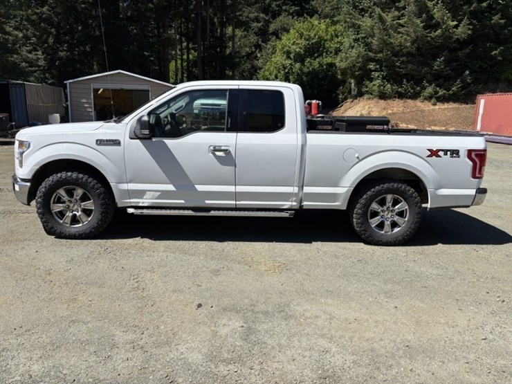 2016-ford-f150-xlt-image-2
