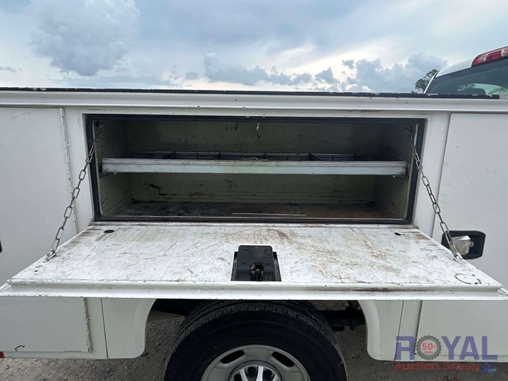 2018-chevrolet-silverado-2500hd-image-23