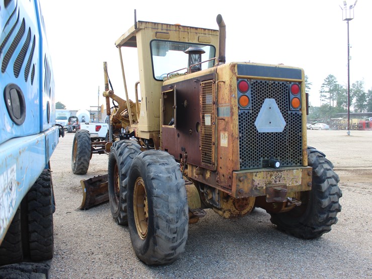 caterpillar-12-image-4