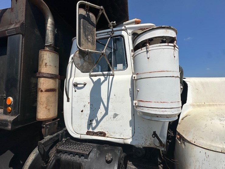 1978-mack-r686-image-29