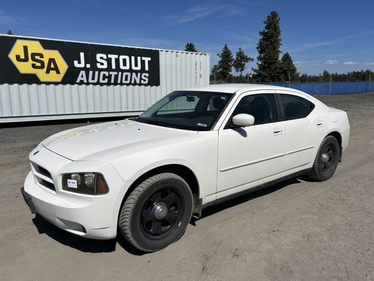 2008-dodge-charger-sedan-image-1