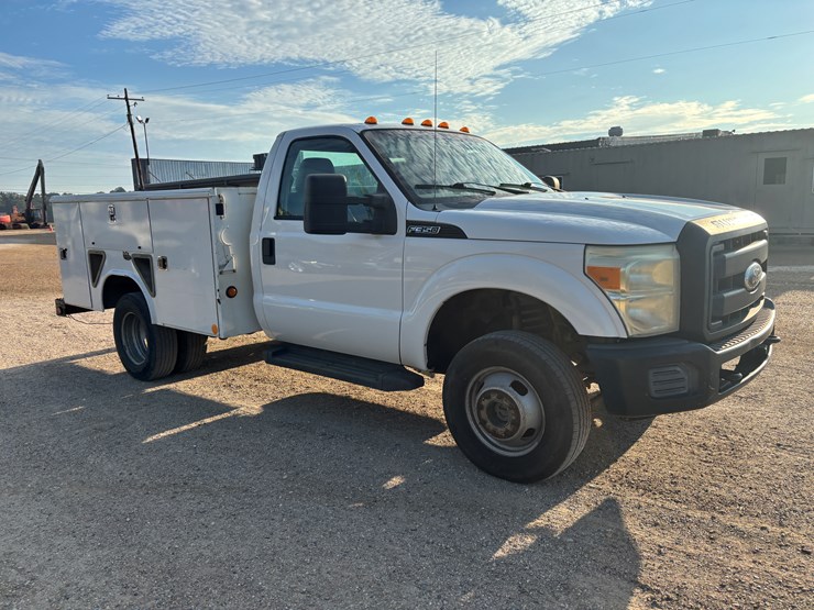 2011-ford-f350-image-2