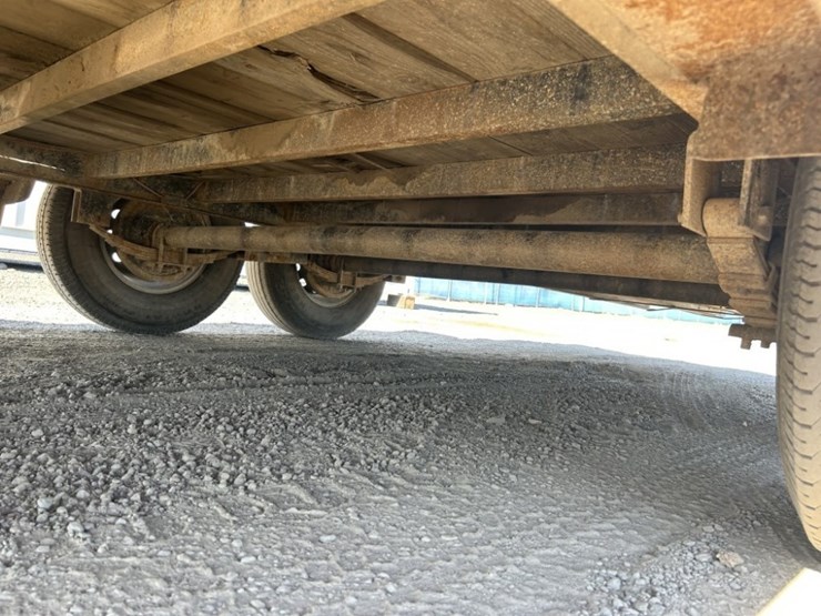 2018-mirage-t/a-equipment-trailer-image-18