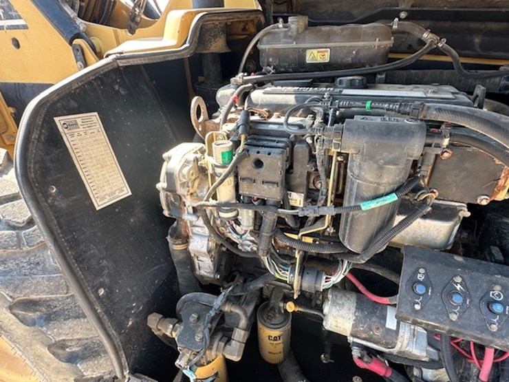 2005-caterpillar-th360b-image-51