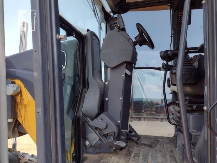 2020-deere-670gp-image-14