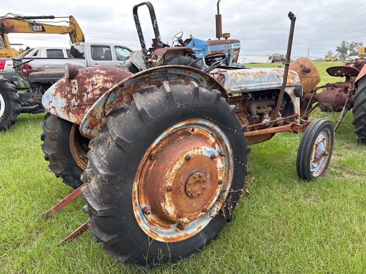 ford-8n-image-5