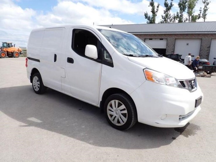2019-nissan-nv200-image-3