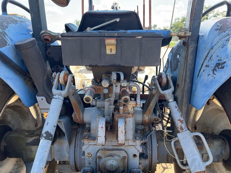 new-holland-tn75-image-15