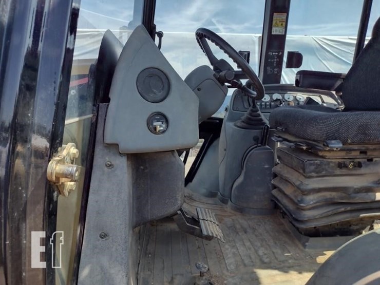 2004-caterpillar-420d-image-15