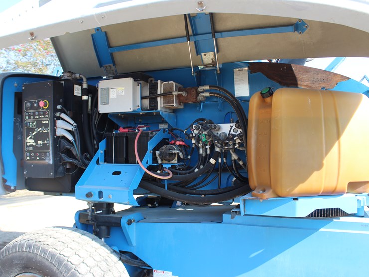 2012-genie-s85-image-7
