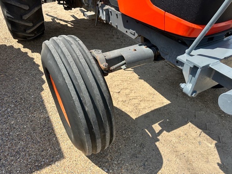kubota-m8540f-image-32