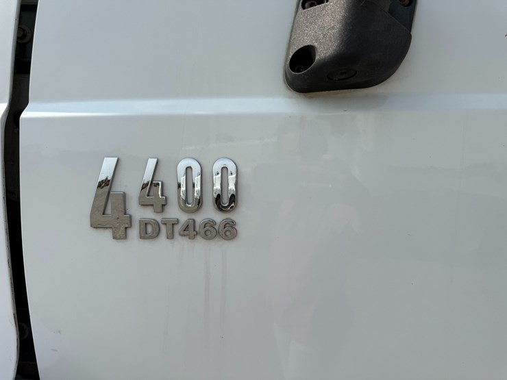 2006-international-durastar-4400-image-36