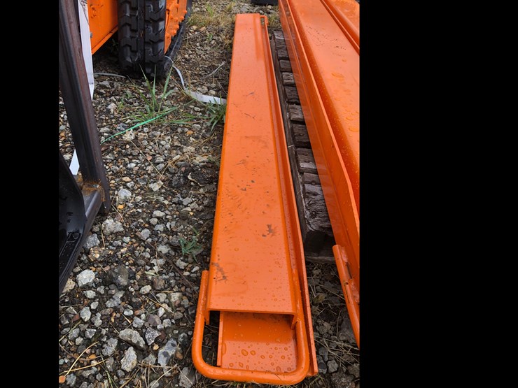 #91-•-7’-pallet-fork-extensions-image-1