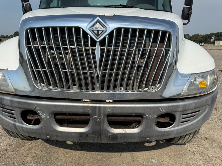 2006-international-durastar-4400-image-47