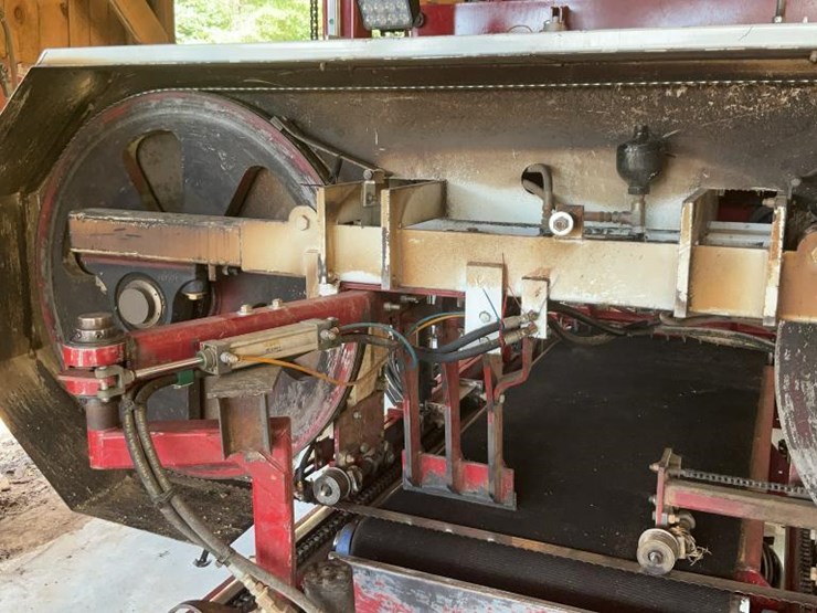 2022-john-deere-80-image-17