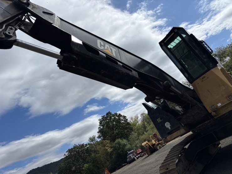 caterpillar-568-image-16