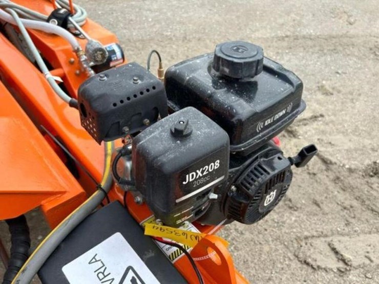 2024-1.5-cubic-meter-tow-behind-tri/a-concrete-fil-image-15