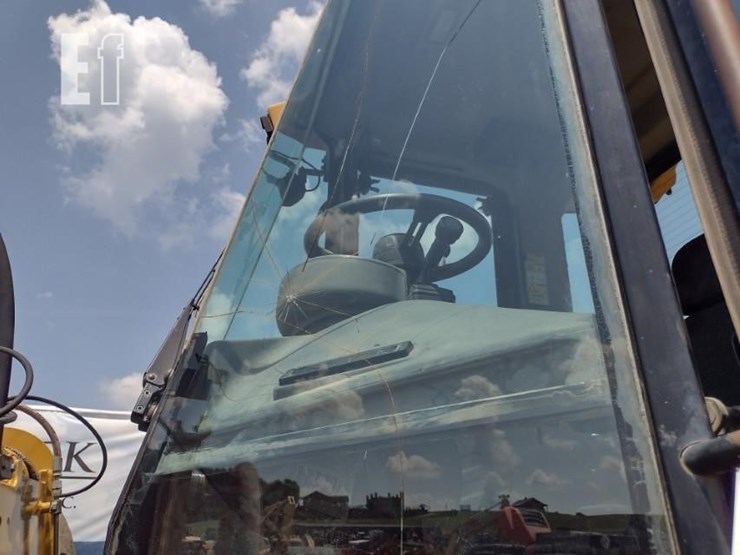 caterpillar-930g-image-15