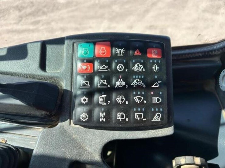 2012-deere-624k-image-9