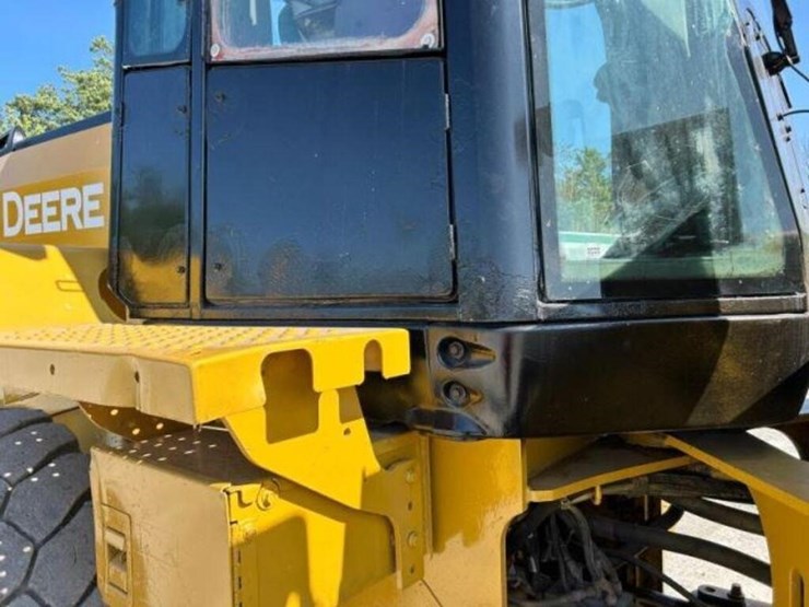 2012-deere-624k-image-44