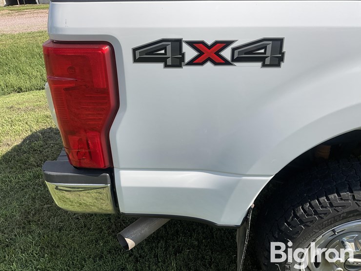 2021-ford-f350-image-12