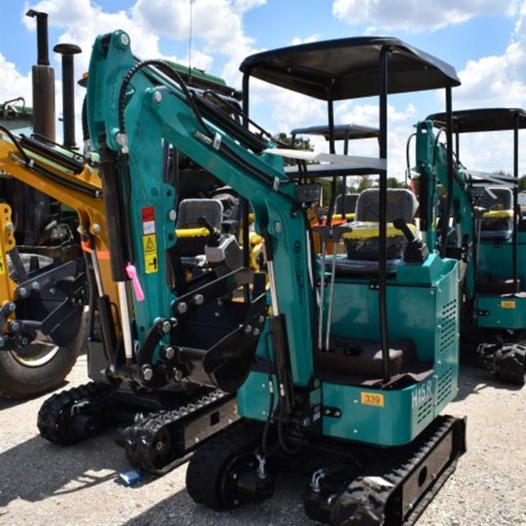 H15R MINI EXCAVATOR (SERIAL # H15R2025B80703018) (K)