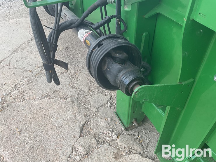 2020-john-deere-c12r-image-13