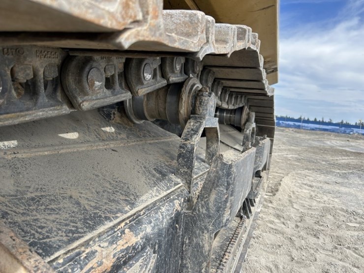 2018-caterpillar-548-image-21