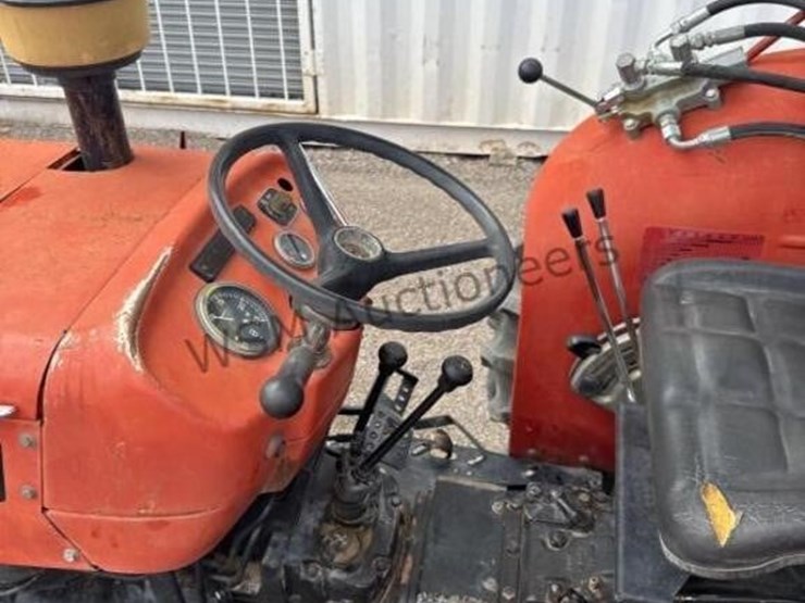 massey-ferguson-263-image-29