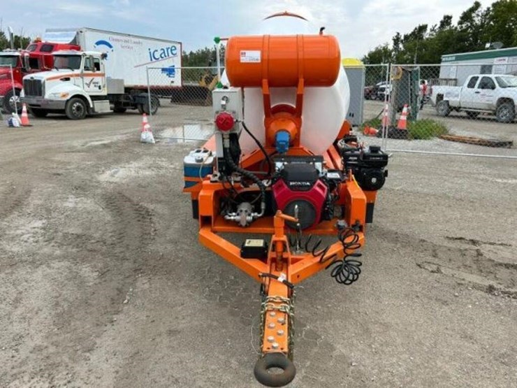 2024-1.5-cubic-meter-tow-behind-tri/a-concrete-fil-image-2