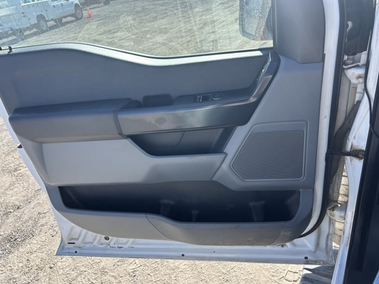 2022-ford-f150-xl-image-19