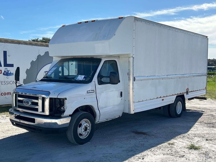 2008-ford-e350-image-1