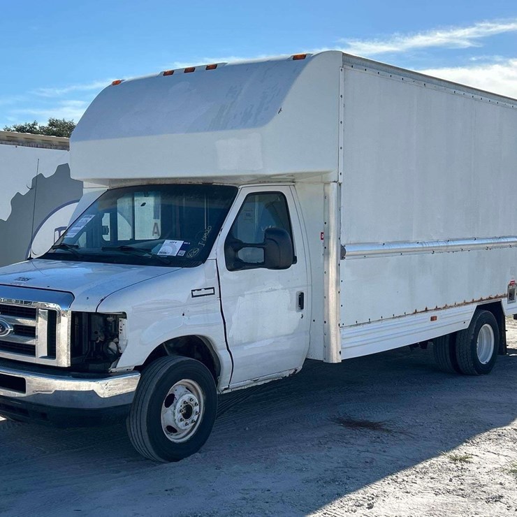 2008 FORD E350