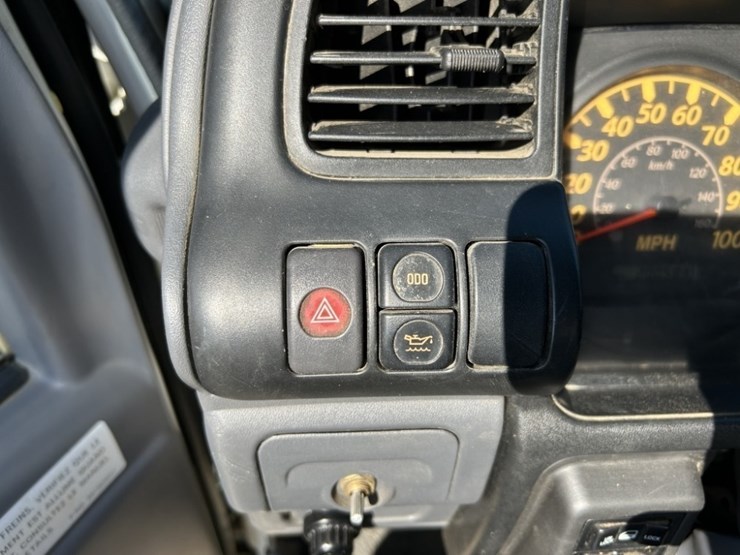 2006-gmc-w3500-image-26