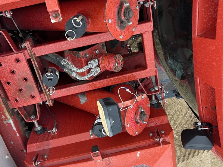 2010-case-ih-titan-3520-image-38