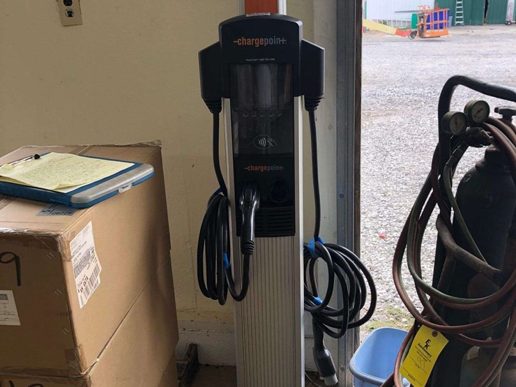 unused-electric-vehicle-charging-station-image-3