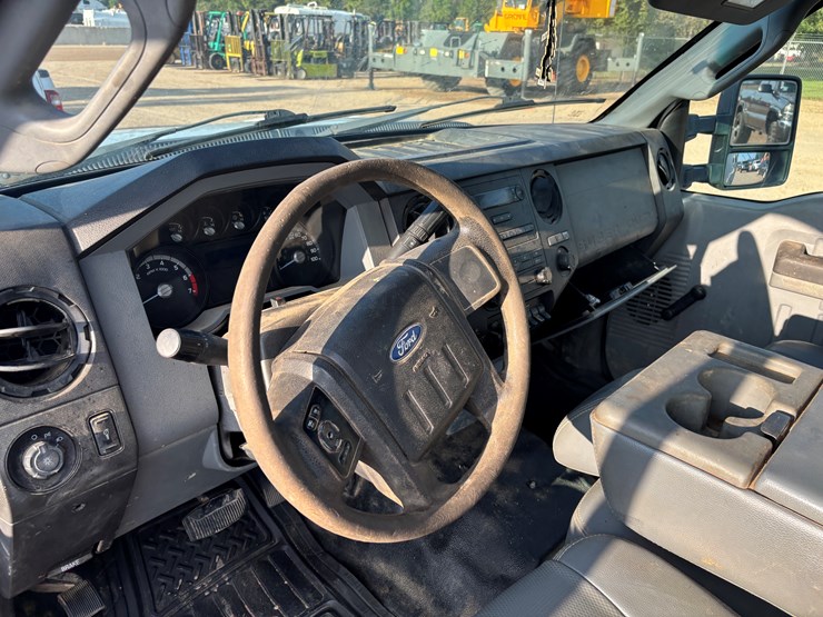 2011-ford-f350-image-6
