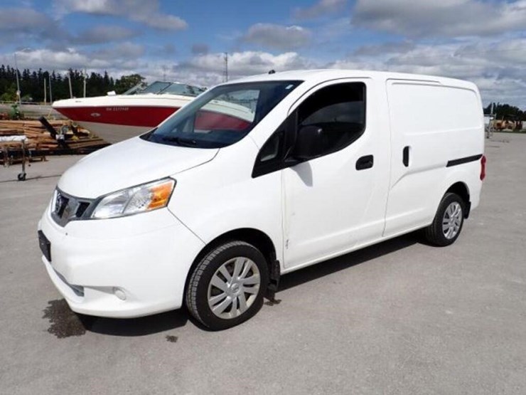 2019-nissan-nv200-image-1