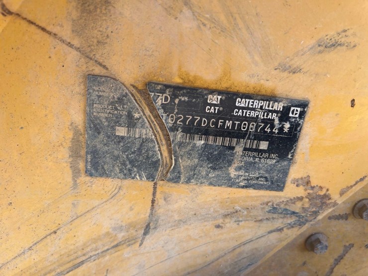 2016-caterpillar-277d-image-23