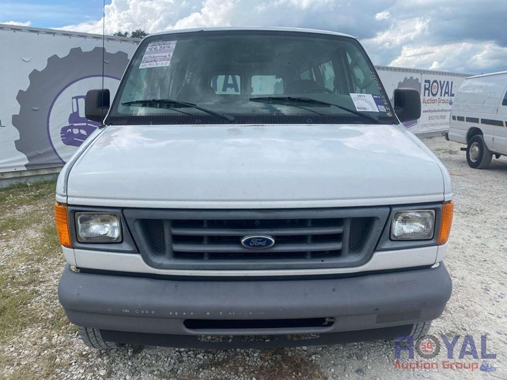 2006-ford-e350-image-31