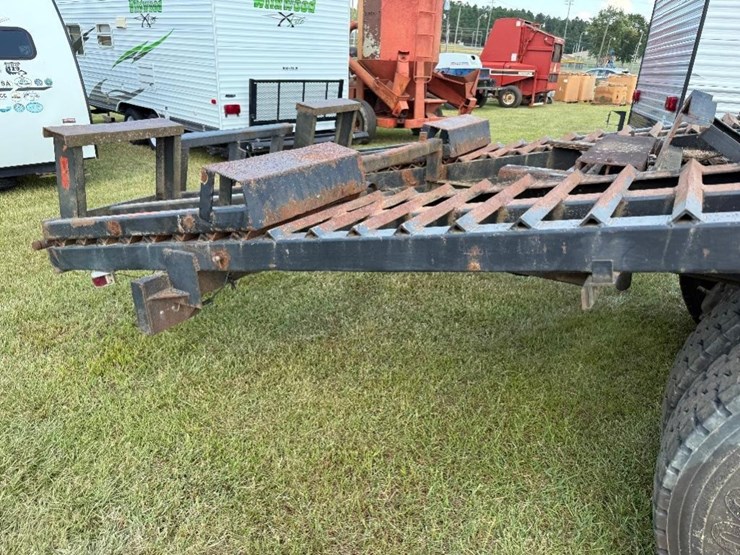 1996-international-4900-flatbed-truck-image-5