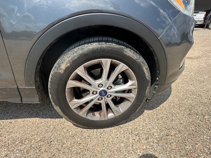 2017-ford-escape-image-18