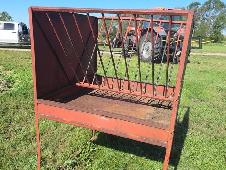 horse-hay-feeder-image-1