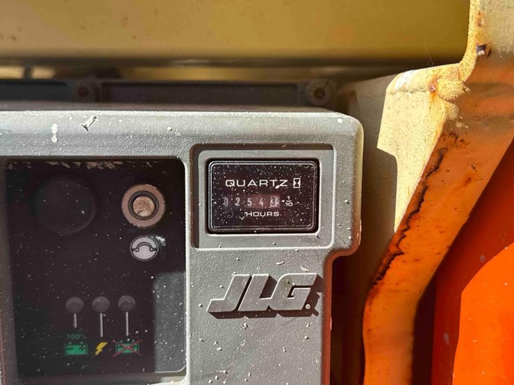 jlg-1930es-image-10