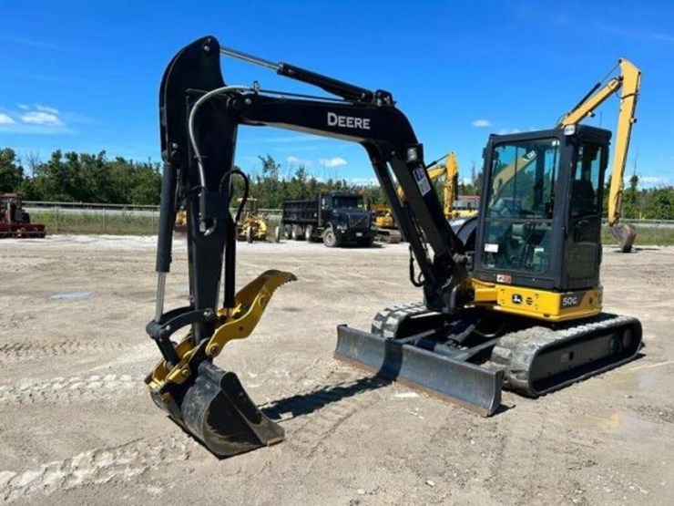 2023-deere-50g-image-1