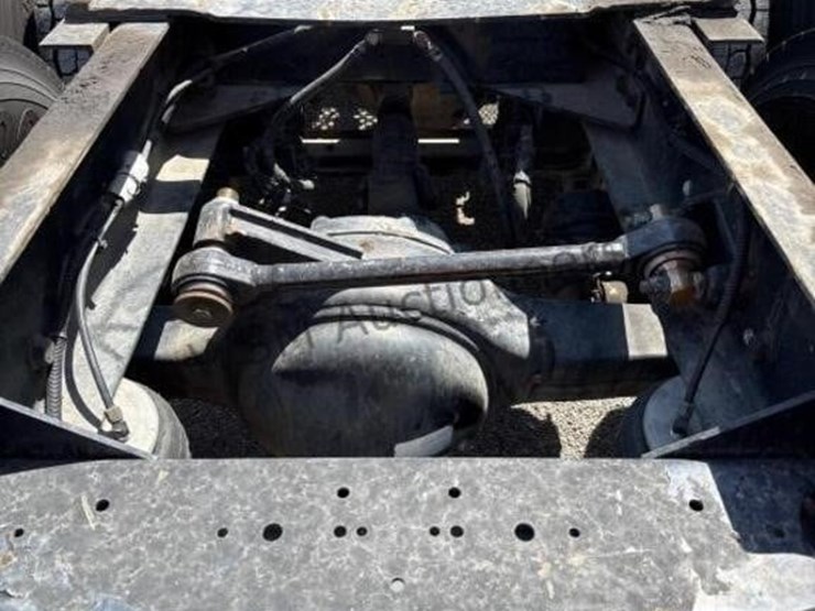 2006-kenworth-t300-image-10
