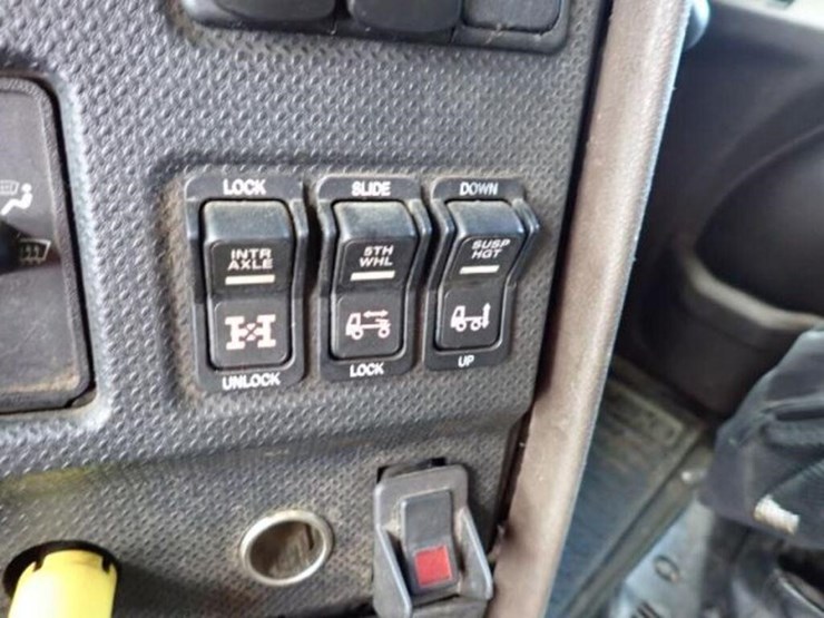 2019-international-hx520-image-17